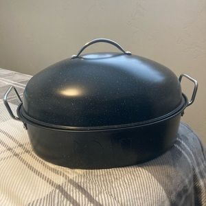 Rae dunn ROAST pan